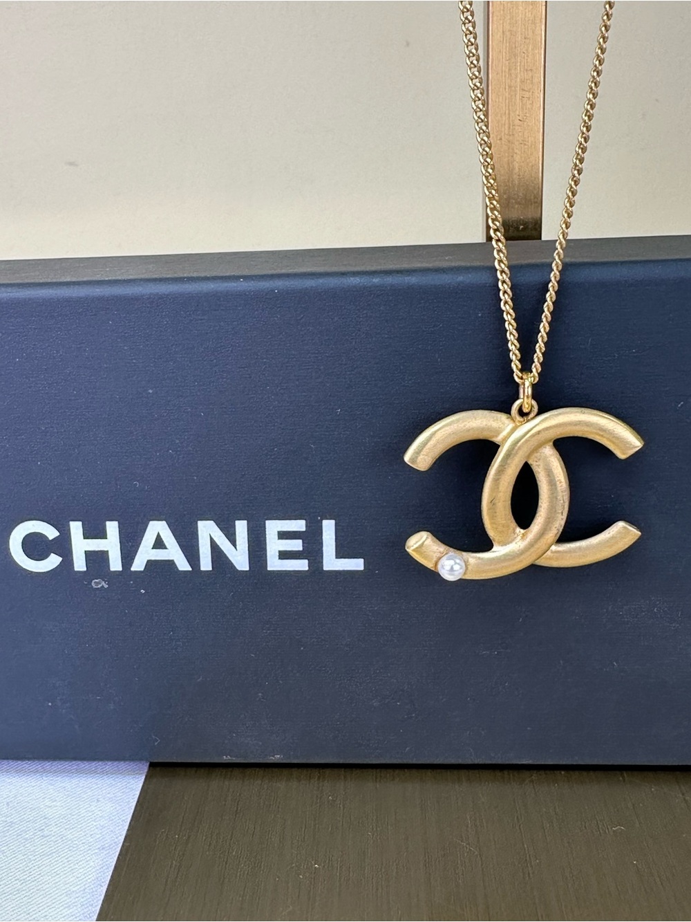 CHANEL CC Matte Gold & Faux Pearl Necklace 2 Lengths Spring 2007 Italy COA